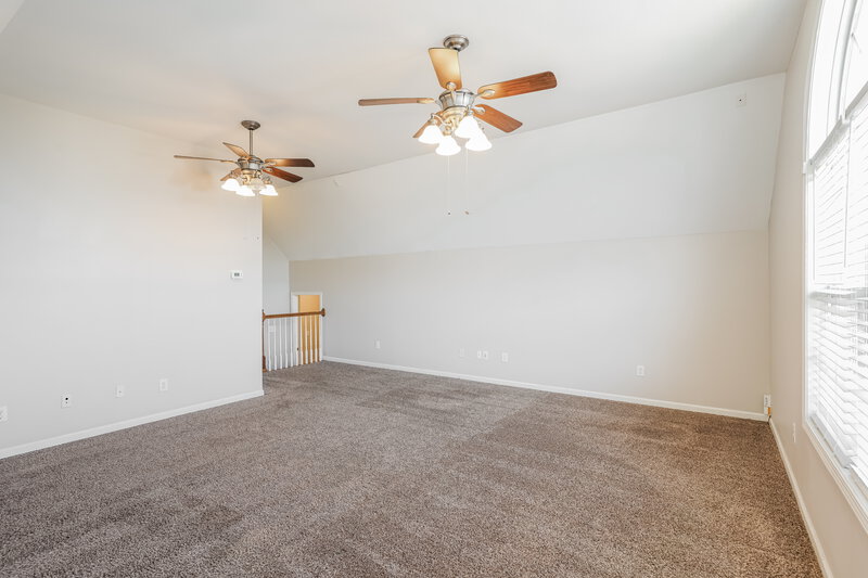 2,320/Mo, 268 Iris Dr Hendersonville, TN 37075 Sitting Room View 2