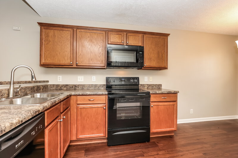 1,845/Mo, 2219 Cason Trl Murfreesboro, TN 37128 Kitchen View