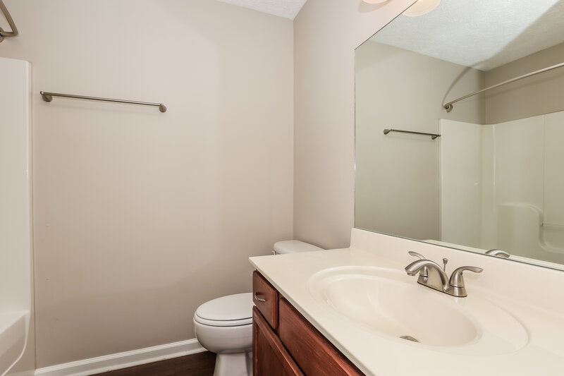 1,845/Mo, 2219 Cason Trl Murfreesboro, TN 37128 Bathroom View 2