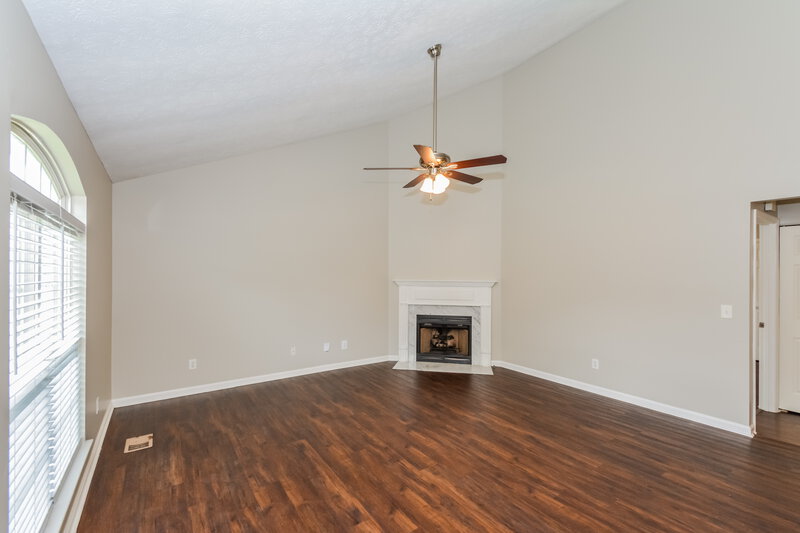 2,385/Mo, 128 Louann Ln Hendersonville, TN 37075 Living Room View