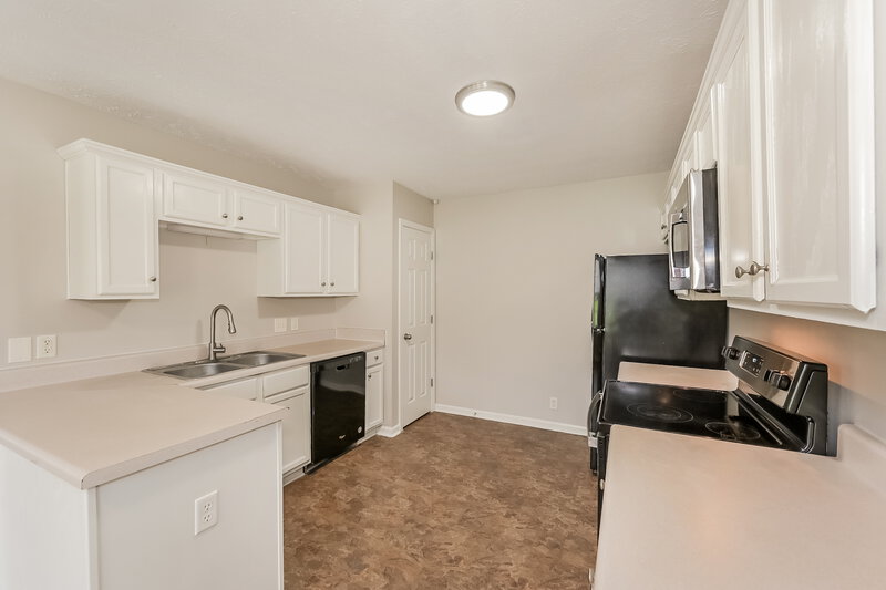 1,935/Mo, 1413 Chesterbrook Ct Antioch, TN 37013 Kitchen View