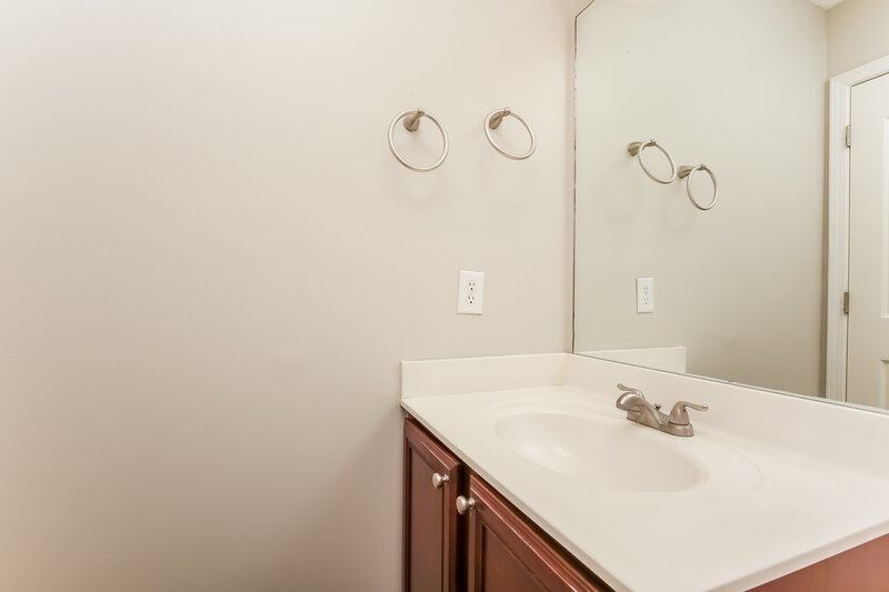 2,940/Mo, 8632 Lawson Dr Antioch, TN 37013 Main Bathroom View 2