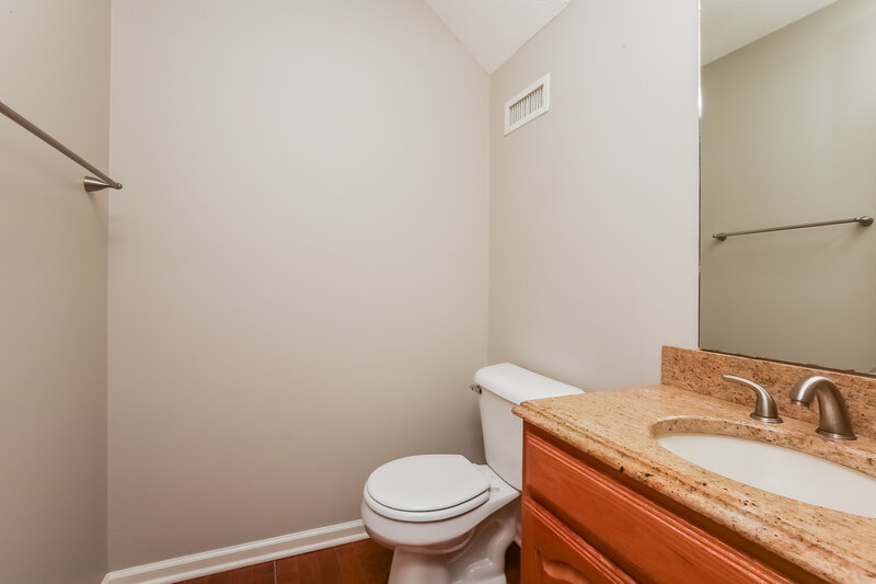 2,940/Mo, 8632 Lawson Dr Antioch, TN 37013 Bathroom View 3