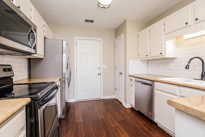 1,945/Mo, 1179 Everton Dr Murfreesboro, TN 37128 Kitchen View