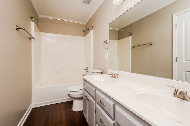 1,945/Mo, 1179 Everton Dr Murfreesboro, TN 37128 Bathroom View
