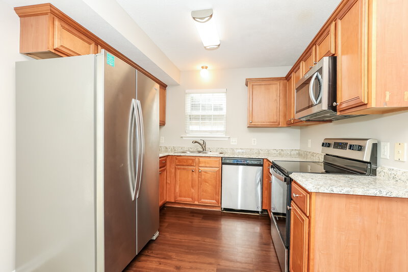 1,850/Mo, 3062 Ace Wintermeyer Dr La Vergne, TN 37086 Kitchen View 2