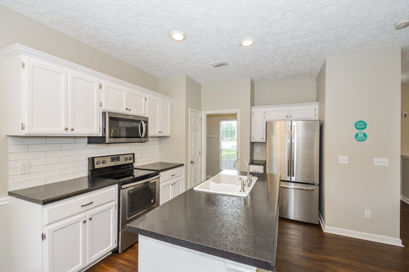 2,084/Mo, 2817 Johnson Pass Dr Antioch, TN 37013 Kitchen View