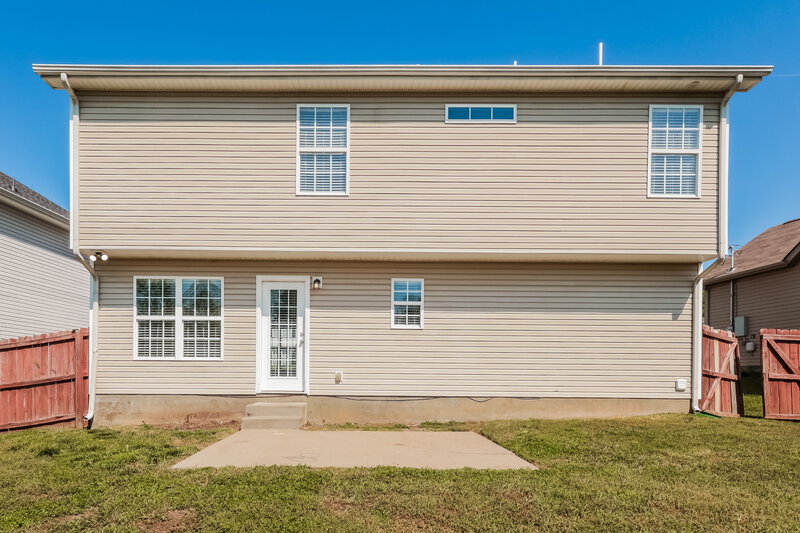 2,400/Mo, 8813 Cressent Glen Ct Antioch, TN 37013 Rear View