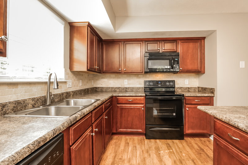 2,380/Mo, 3764 Indian Creek Blvd Murfreesboro, TN 37128 Kitchen View 2