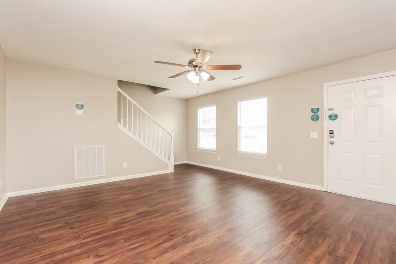 2,570/Mo, 222 Hermitage Dr Smyrna, TN 37167 Living Room View