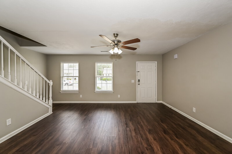 2,325/Mo, 222 Hermitage Dr Smyrna, TN 37167 Living Room View 2