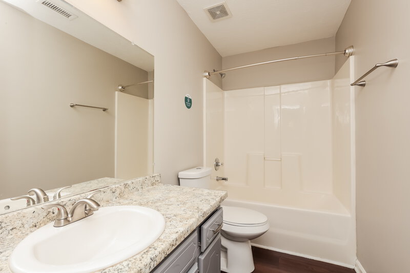 2,570/Mo, 222 Hermitage Dr Smyrna, TN 37167 Bathroom View 2