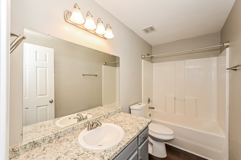 2,325/Mo, 222 Hermitage Dr Smyrna, TN 37167 Bathroom View