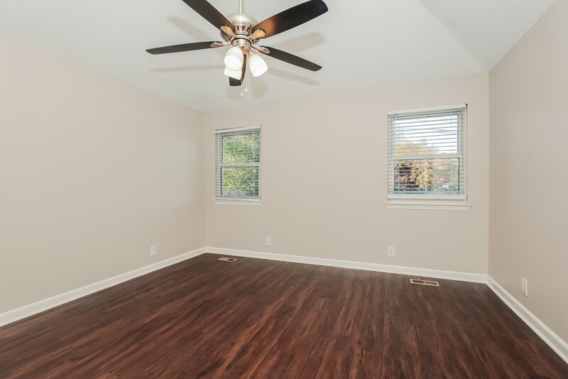 1,810/Mo, 1215 Falling Tree Ct Murfreesboro, TN 37130 Main Bedroom View