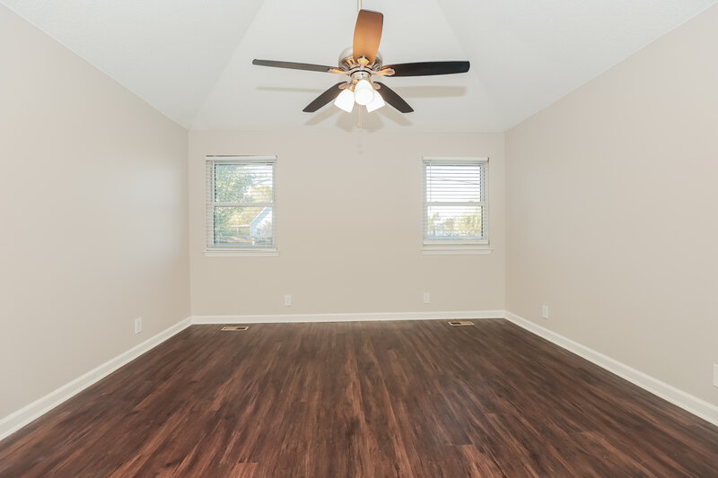 1,810/Mo, 1215 Falling Tree Ct Murfreesboro, TN 37130 Main Bedroom View 2