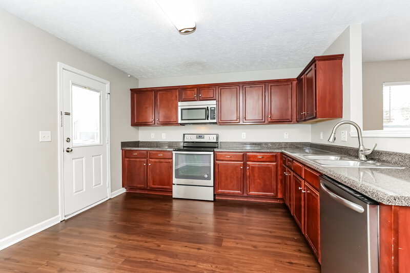 1,795/Mo, 3427 Almar Knot Dr Murfreesboro, TN 37128 Kitchen View 2