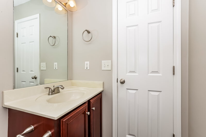 1,795/Mo, 3427 Almar Knot Dr Murfreesboro, TN 37128 Bathroom View