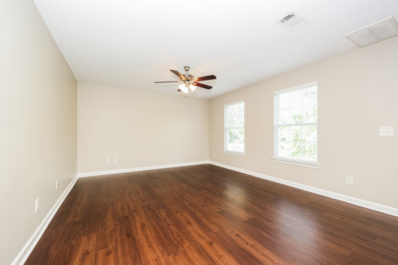 1,755/Mo, 710 Holland Ridge Dr La Vergne, TN 37086 Living Room View