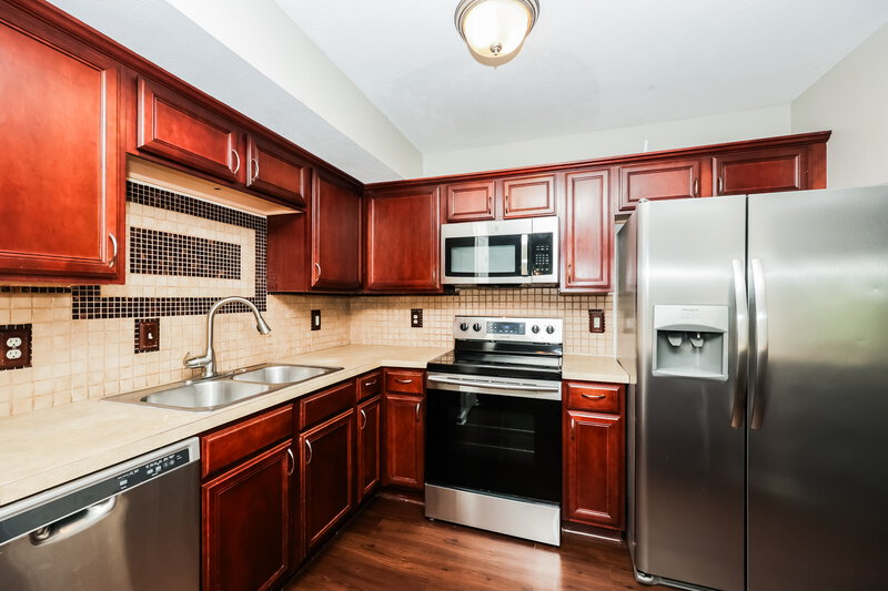 1,755/Mo, 710 Holland Ridge Dr La Vergne, TN 37086 Kitchen View