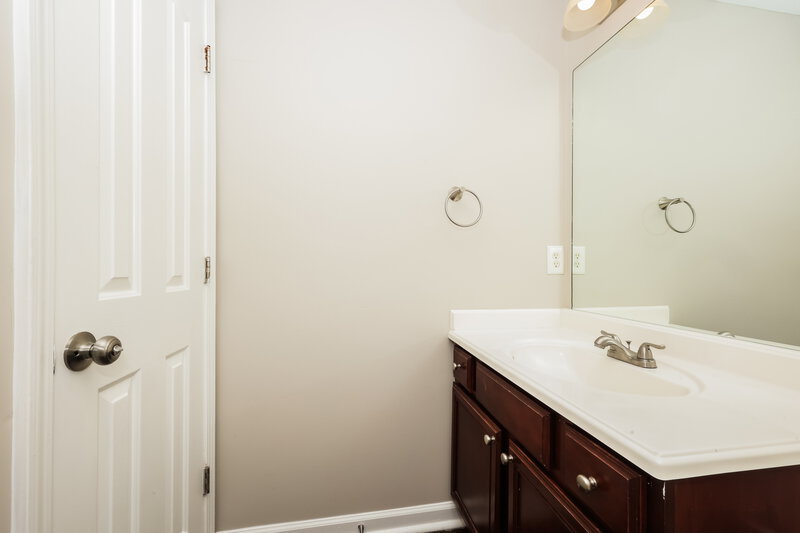 1,755/Mo, 710 Holland Ridge Dr La Vergne, TN 37086 Main Bathroom View