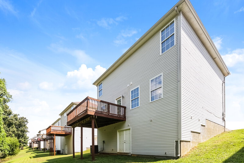 1,755/Mo, 710 Holland Ridge Dr La Vergne, TN 37086 Rear View