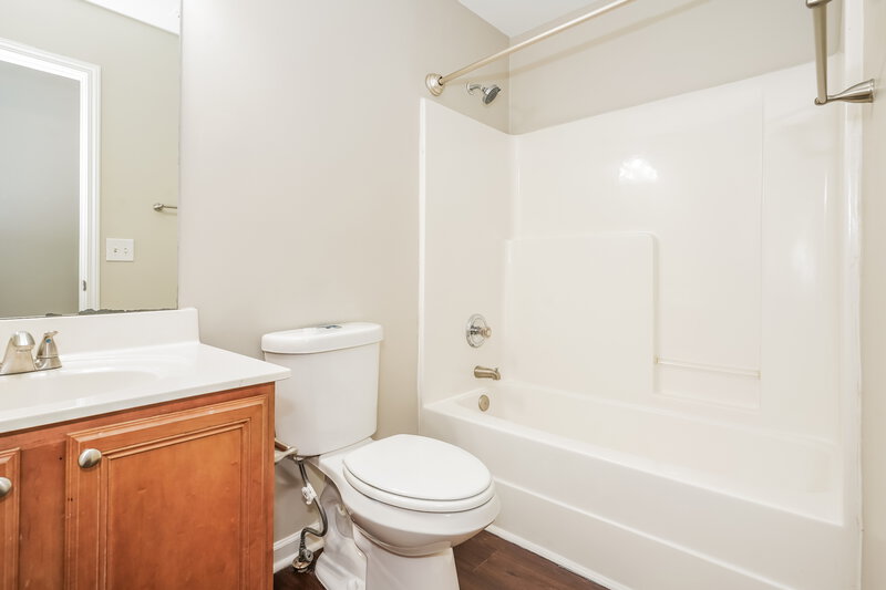 2,150/Mo, 106 Rushing Water Ct Hendersonville, TN 37075 Bathroom View