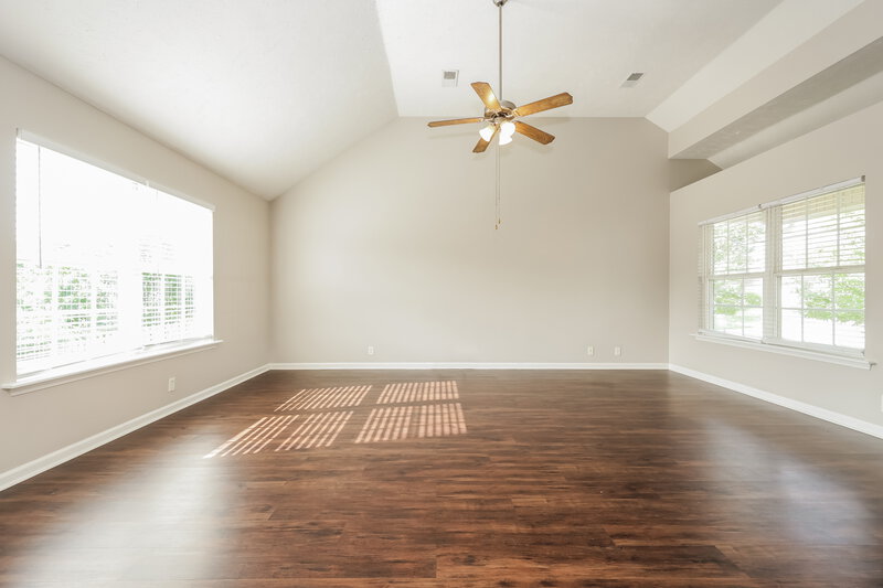 2,075/Mo, 3064 Ace Wintermeyer Dr La Vergne, TN 37086 Living Room View