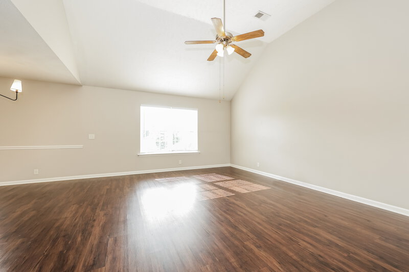 2,075/Mo, 3064 Ace Wintermeyer Dr La Vergne, TN 37086 Living Room View 2