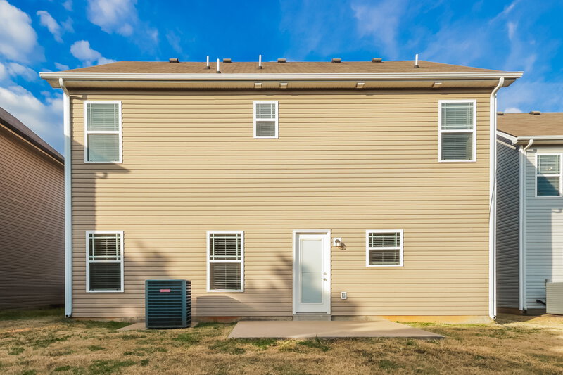 2,235/Mo, 2527 Salem Glen Xing Murfreesboro, TN 37128 Rear View