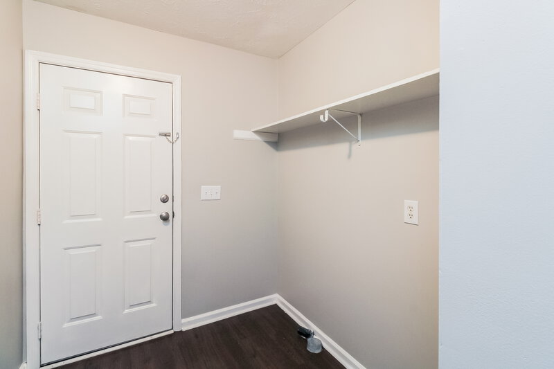 2,330/Mo, 245 Heritage Cir E La Vergne, TN 37086 Laundry Room View