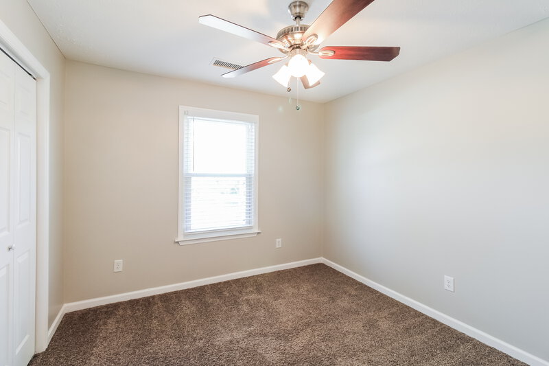 2,330/Mo, 245 Heritage Cir E La Vergne, TN 37086 Bedroom View