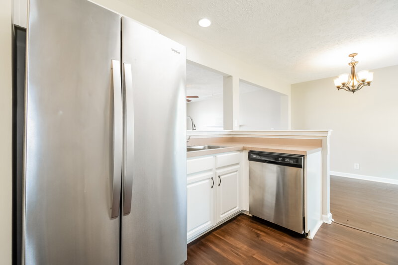 2,140/Mo, 804 Cainbrook Ct Antioch, TN 37013 Kitchen View