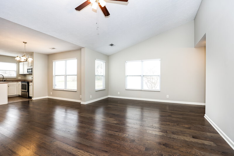 2,300/Mo, 1845 Brookmeadow Ln Hermitage, TN 37076 Living Room View