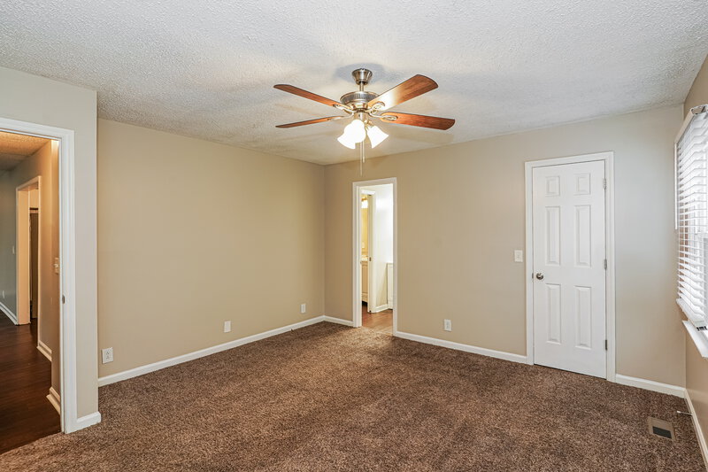 2,070/Mo, 2215 Leeds Ct Murfreesboro, TN 37129 Main Bedroom View