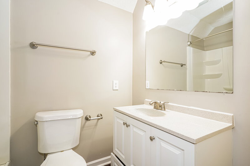 2,070/Mo, 2215 Leeds Ct Murfreesboro, TN 37129 Bathroom View