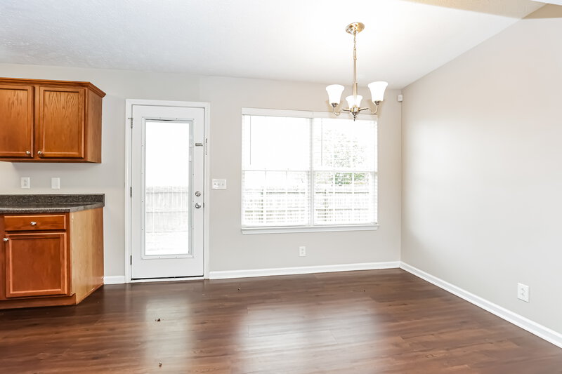 2,070/Mo, 1615 Carrick Dr Murfreesboro, TN 37128 Dining Room View