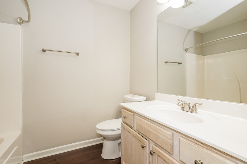 1,905/Mo, 7140 S Hampton Blvd Antioch, TN 37013 Bathroom View