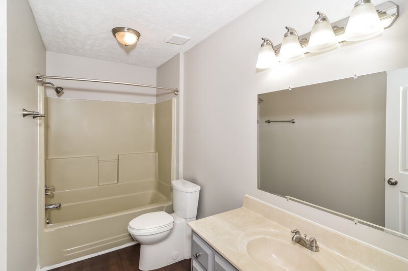 2,340/Mo, 411 Saint Francis Ave Smyrna, TN 37167 Bathroom View