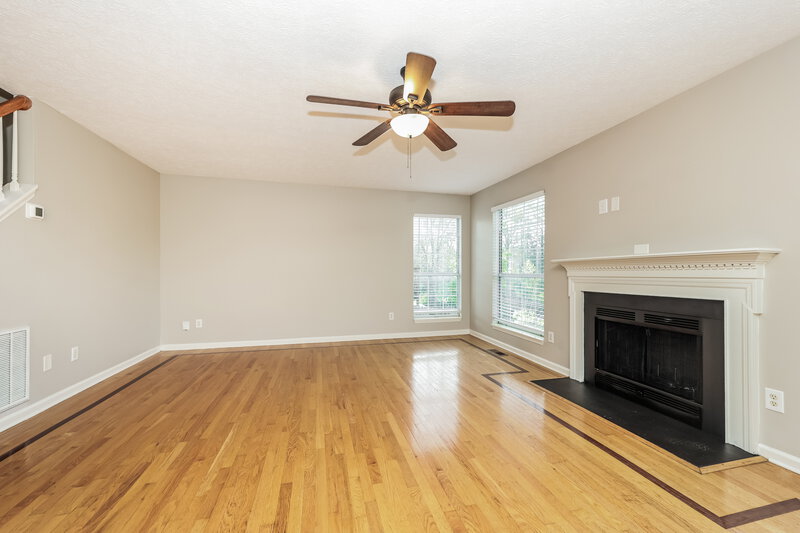 2,345/Mo, 5128 Pebble Creek Dr Antioch, TN 37013 Living Room View