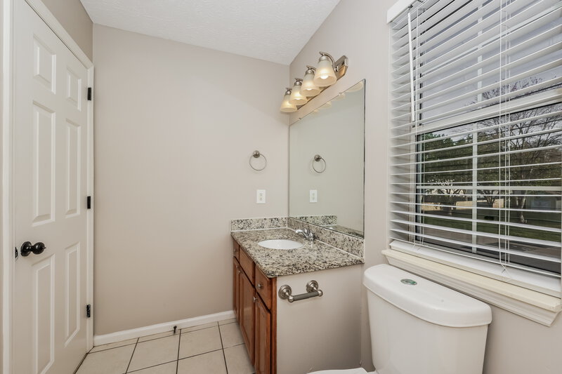 2,345/Mo, 5128 Pebble Creek Dr Antioch, TN 37013 Bathroom View
