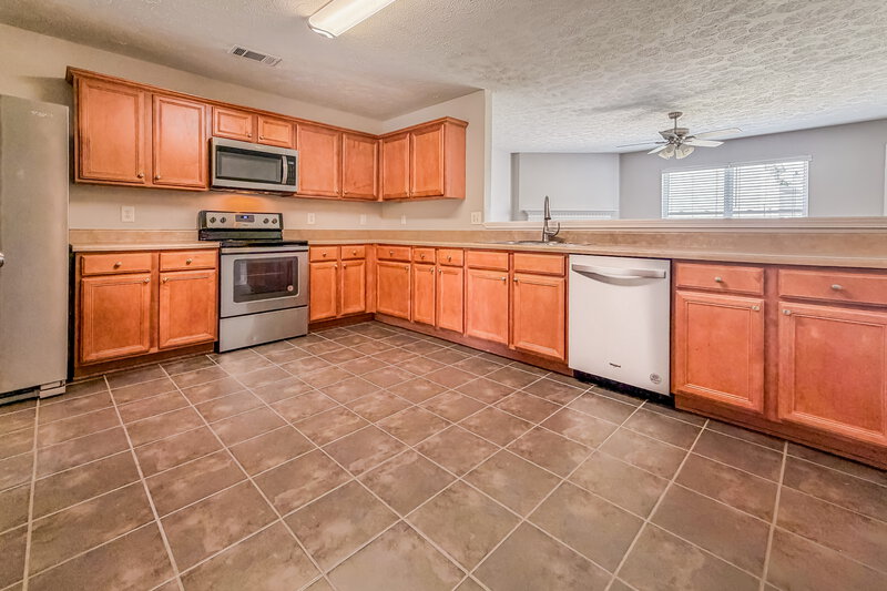 2,585/Mo, 3346 Blaze Dr Murfreesboro, TN 37128 Kitchen View
