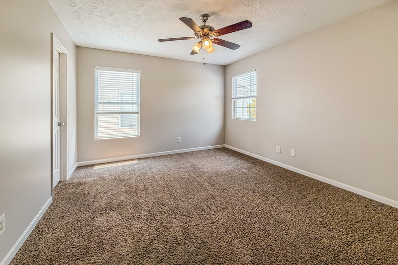 2,585/Mo, 3346 Blaze Dr Murfreesboro, TN 37128 Main Bedroom View 2