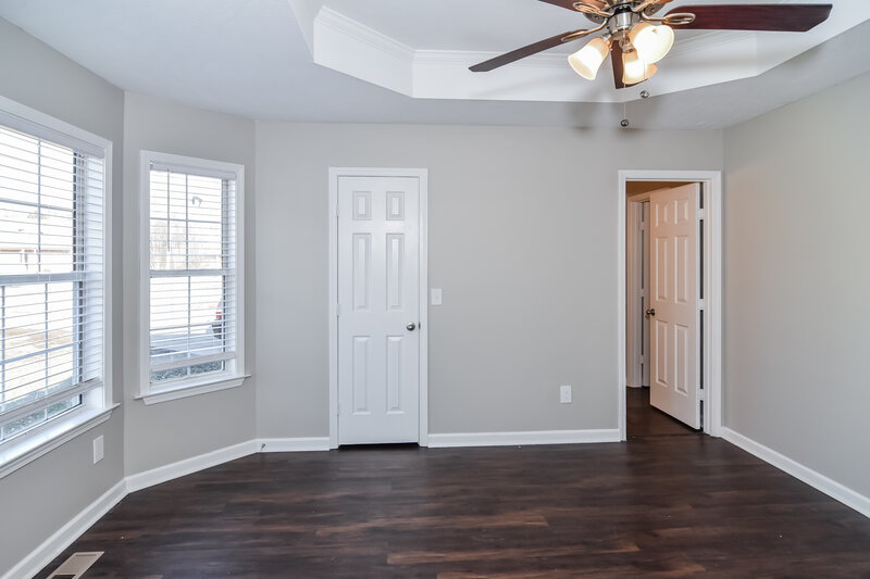 1,850/Mo, 610 Eastlake Cv La Vergne, TN 37086 Main Bedroom View 2