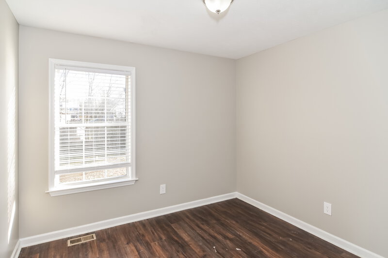 1,850/Mo, 610 Eastlake Cv La Vergne, TN 37086 Bedroom View 2