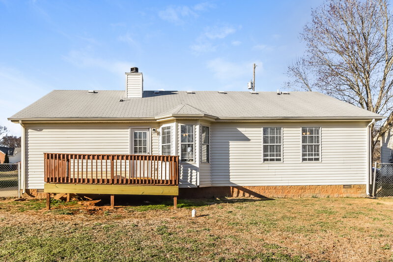 1,850/Mo, 610 Eastlake Cv La Vergne, TN 37086 Rear View