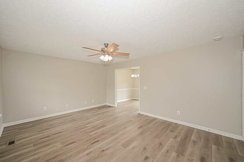1,970/Mo, 1711 Luton Dr La Vergne, TN 37086 Living Room View