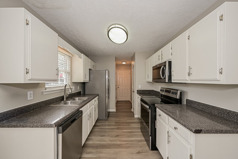 1,970/Mo, 1711 Luton Dr La Vergne, TN 37086 Kitchen View