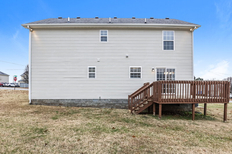 2,105/Mo, 1711 Luton Dr La Vergne, TN 37086 Rear View