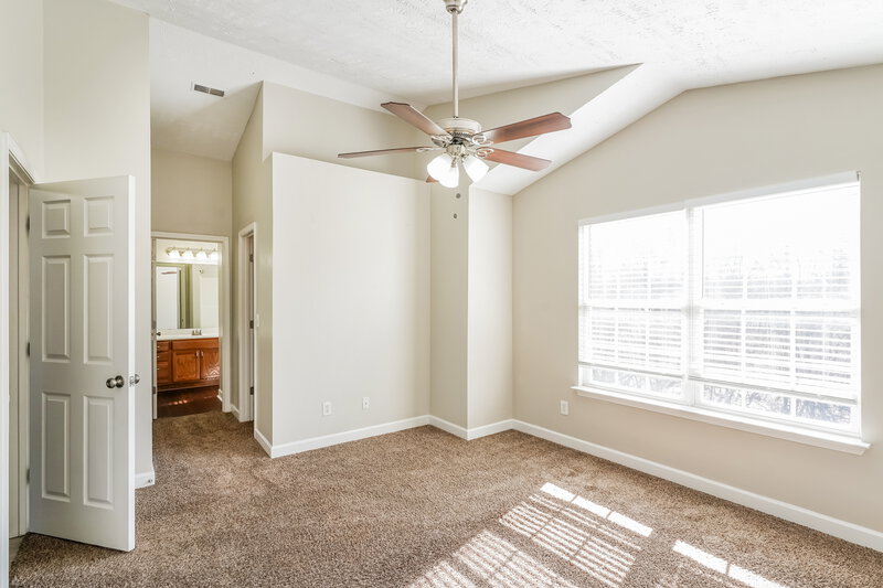 2,060/Mo, 453 Scotts Creek Trl Hermitage, TN 37076 Main Bedroom View 2