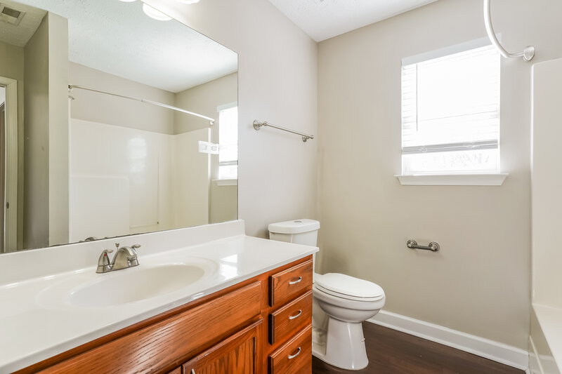 2,060/Mo, 453 Scotts Creek Trl Hermitage, TN 37076 Main Bathroom View